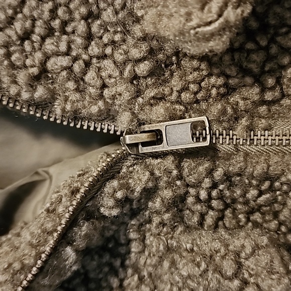 Forever 21 Green Sherpa Cropped Zipper Jacket - Picture 4 of 4